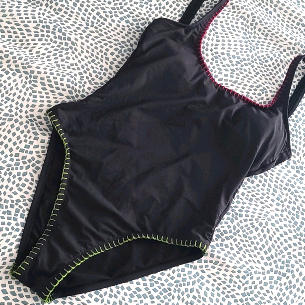 Lucky Brand One Piece Classic Swimsuit
